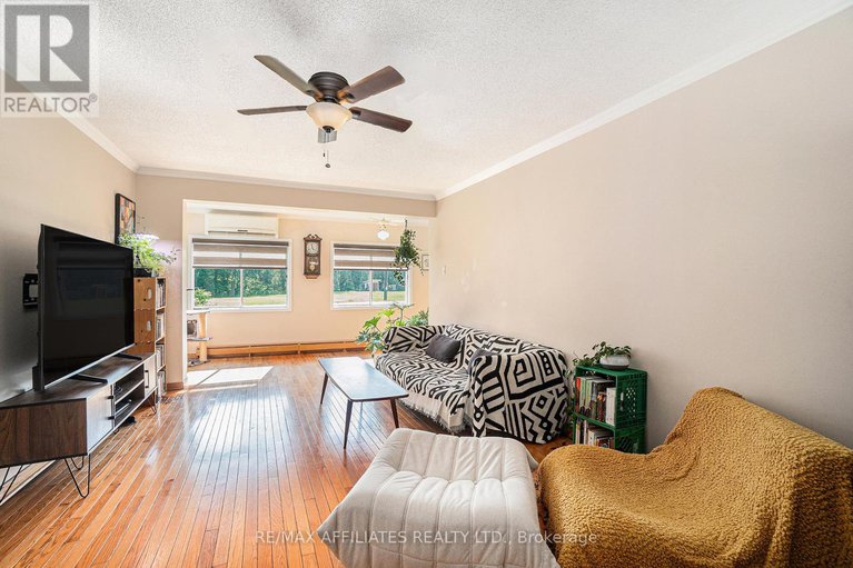28625168/3971-champlain-street/clarencerockland-twp/clarence-rockland/ontario/K0A1E0_7