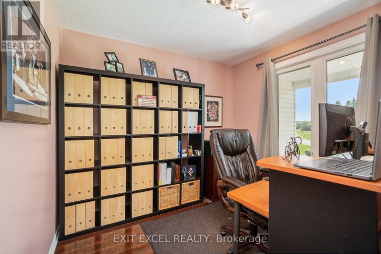 28425414/1551-stanleyfield-crescent/greely/ottawa/ontario/K4P1M7_11