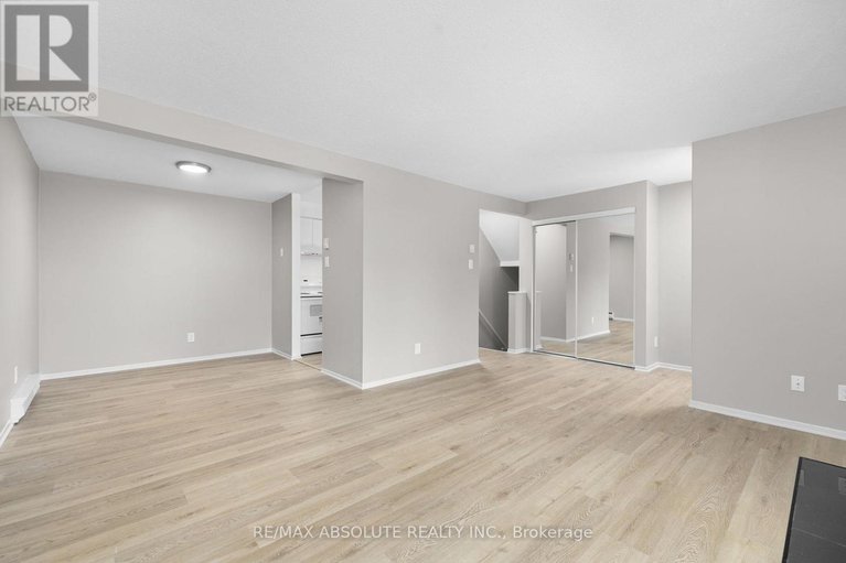 29207942/53a-798-st-andre-drive/hiawatha-parkconvent-glen/ottawa/ontario/K1C4R4_10