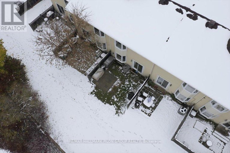 29117905/420-valade-crescent/fallingbrookpineridge/ottawa/ontario/K4A2W2_23