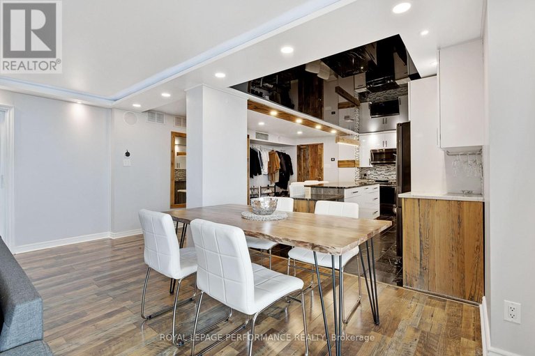 29535481/1905-160-george-street/lower-townbyward-market/ottawa/ontario/K1N9M2_25