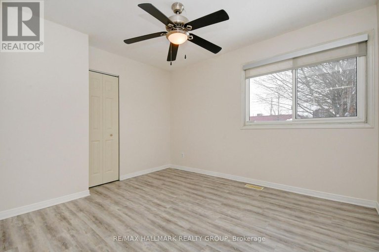 29245536/2223-martha-avenue/hawthorne-meadows/ottawa/ontario/K1G1K8_14