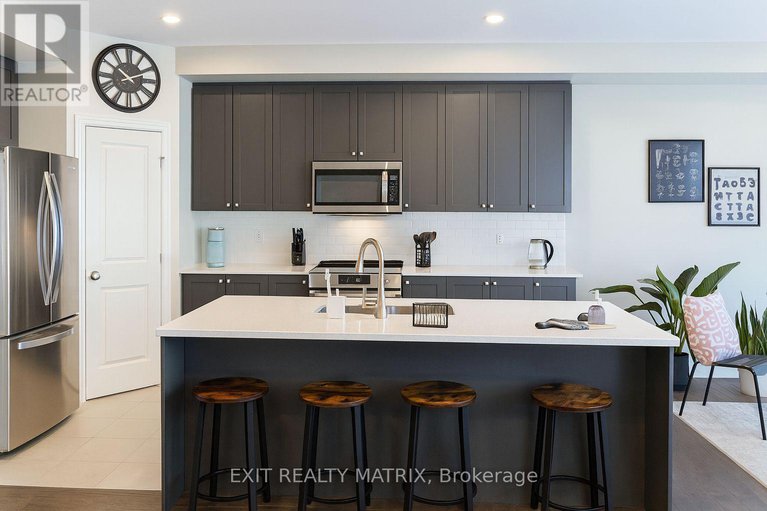 28782907/739-namur-street/embrun/russell/ontario/K0A1W0_4