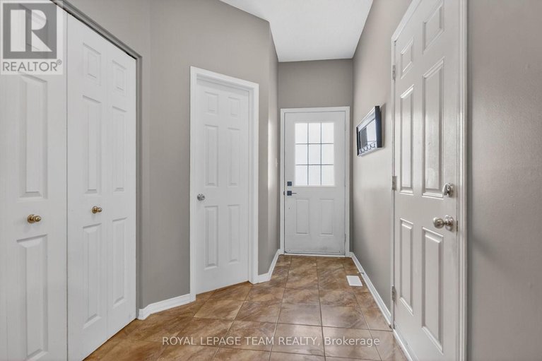 29560195/317-copperfield-crescent/cedargrovefraserdale/ottawa/ontario/K2J0L2_2