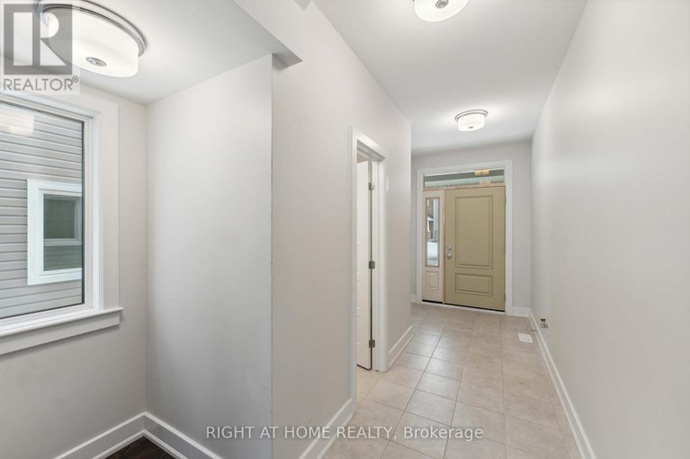 29248505/632-moonflower-crescent-w/blossom-parkkemp-parkfindlay-creek/ottawa/ontario/K1T0X8_2