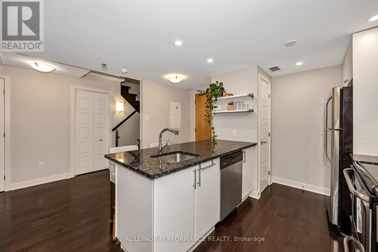 29461284/104-300a-lett-street/west-centre-town/ottawa/ontario/K1R0A8_9