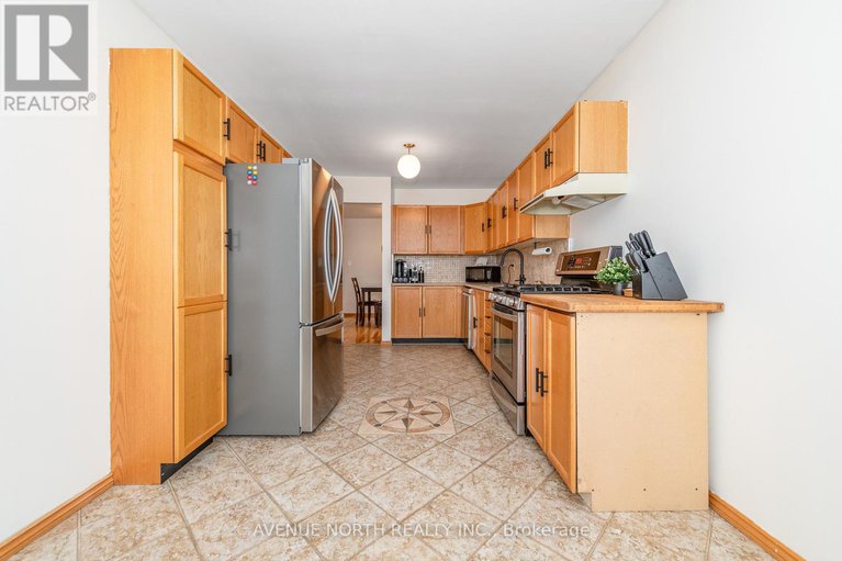 29251026/128-midsummer-terrace/queenswood-heights-south/ottawa/ontario/K1E3V3_22