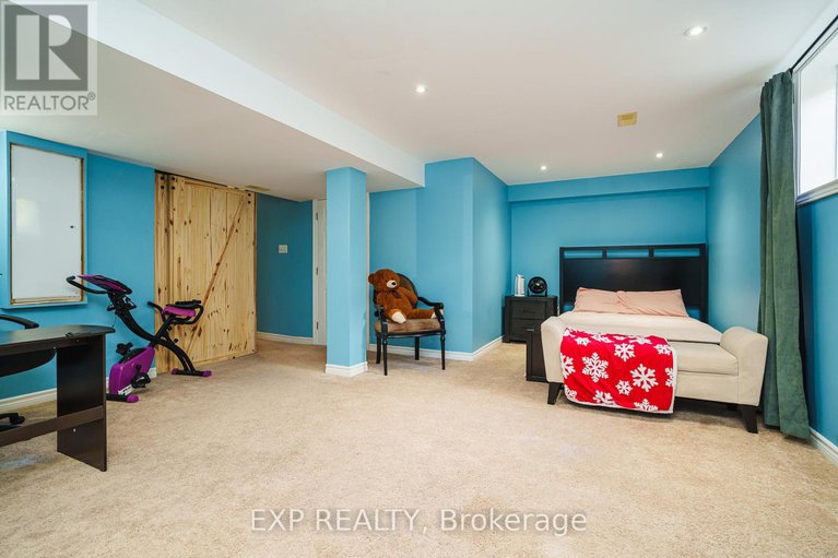 28257579/426-pillett-street/strandherd/ottawa/ontario/K2J5S3_27
