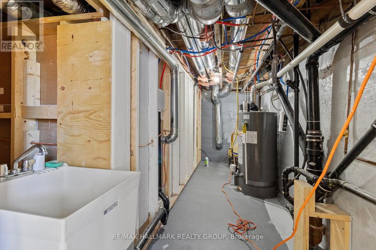 29421272/31-chaffey-street/brockville/brockville/ontario/K6V4L5_27