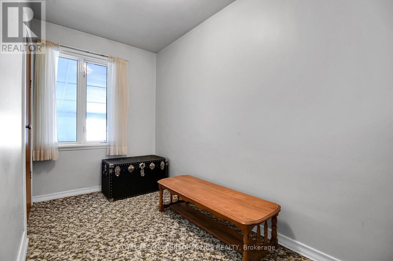 28522253/1379-mayview-avenue/carlington/ottawa/ontario/K1Z8H6_19