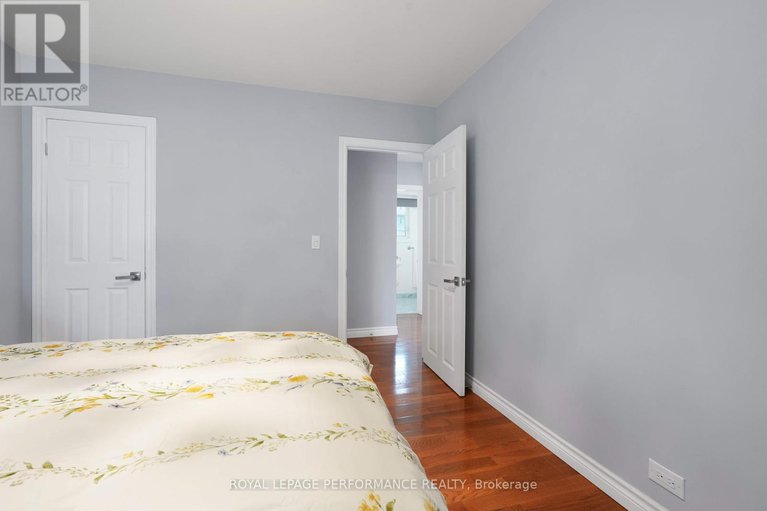28555292/10-argue-drive/borden-farmstewart-farmcarleton-heightsparkwood-hills/ottawa/ontario/K2E6S1_14