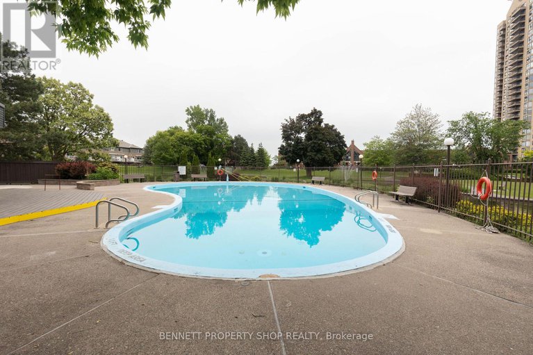 29281419/1402-505-st-laurent-boulevard/viscount-alexander-park/ottawa/ontario/K1K3X4_19