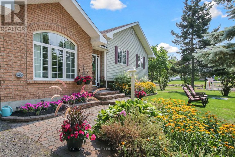 29480327/2960-ernside-crescent/cumberland-estates/ottawa/ontario/K4C1B6_49