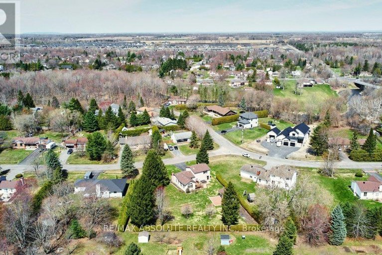 29665092/535-gascon-street/village-of-russell/russell/ontario/K4R1C6_45