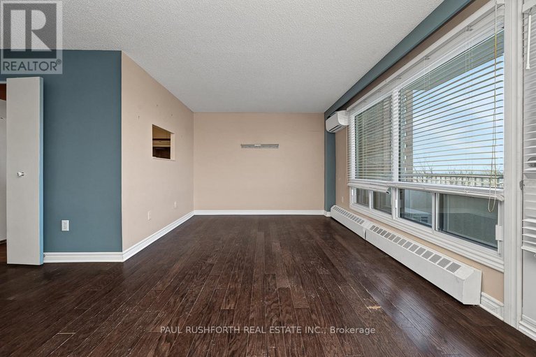 29431778/518-20-chesterton-drive/borden-farmstewart-farmcarleton-heightsparkwood-hills/ottawa/ontario/K2E6Z7_4