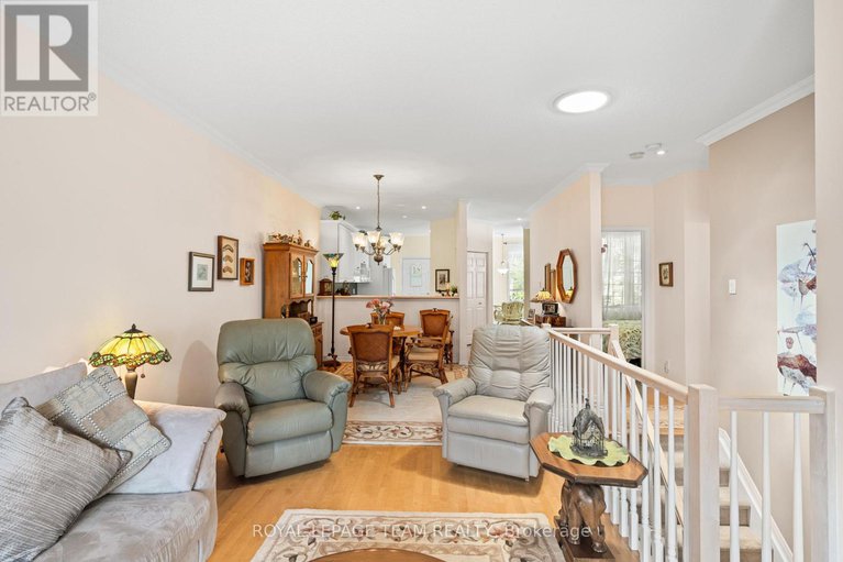 28475443/25-trump-avenue/central-park/ottawa/ontario/K2C4A7_22