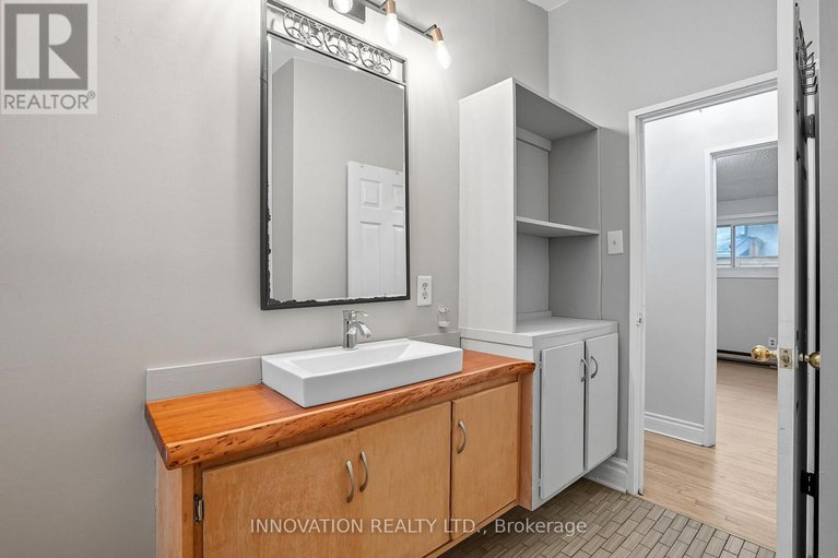 29082198/2302-horton-street/elmvale-acresurbandale/ottawa/ontario/K1G3E8_23