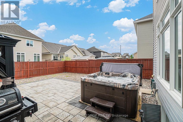 29034502/1870-maple-grove-road/stittsville-north/ottawa/ontario/K2S0W3_28