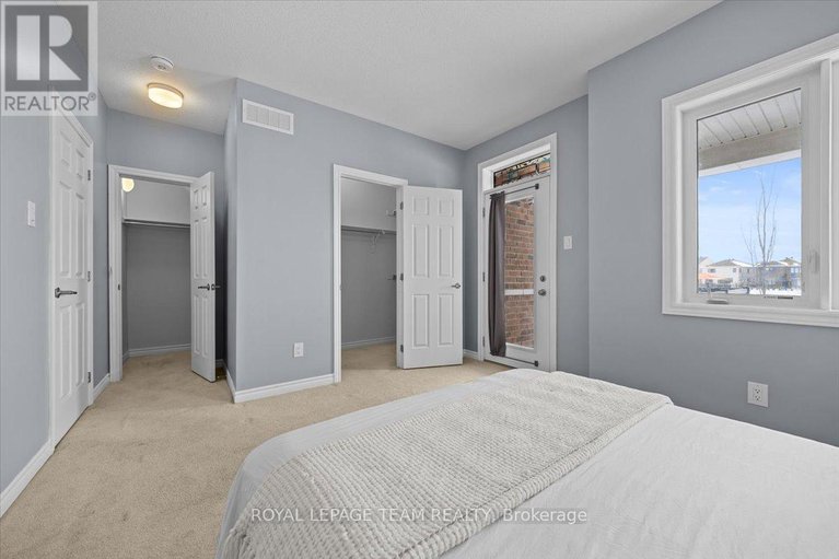 29303713/915-nautilus-private/emerald-meadowstrailwest/ottawa/ontario/K2V0S3_17