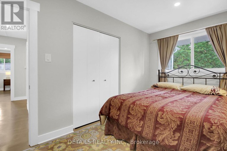 28807971/10-aberfeldy-street/arbeatha-park/ottawa/ontario/K2H6H5_16