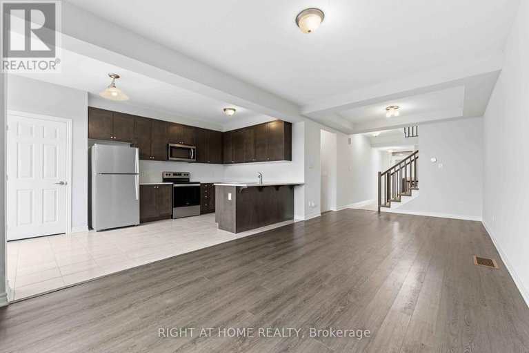 29608682/404-edgevalley-court/stittsville-north/ottawa/ontario/K2S2R3_9