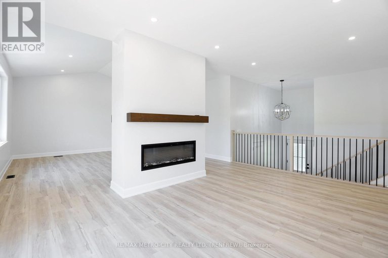 28632325/27-tinswood-road/horton-twp/horton/ontario/K7V3Z8_14