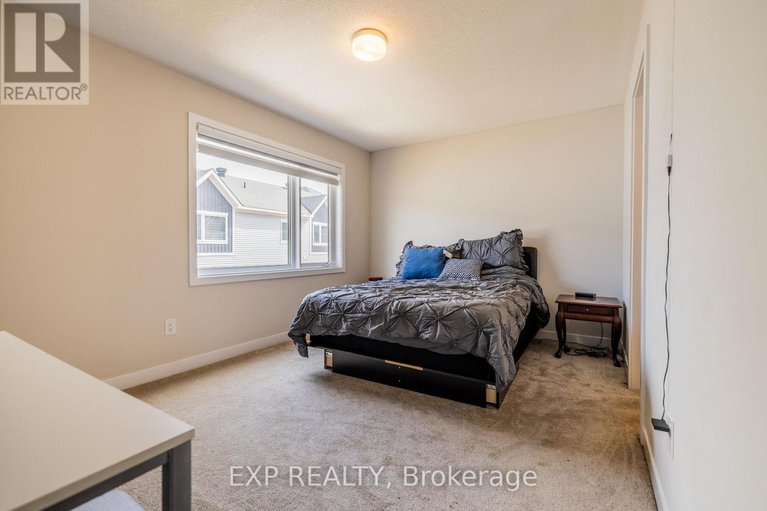 28461423/307-canadensis-lane/half-moon-bay/ottawa/ontario/K2J6X8_12