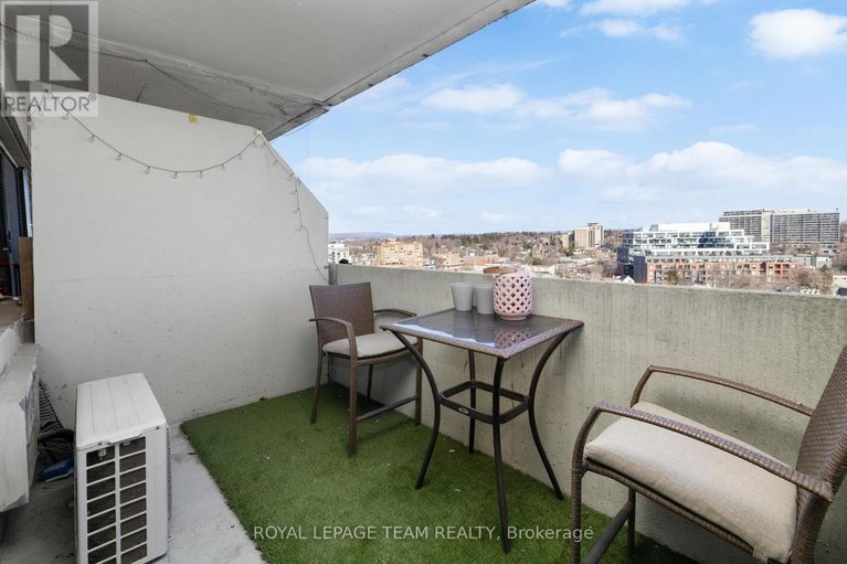 29578153/1114-40-landry-street/vanier/ottawa/ontario/K1L8K4_14