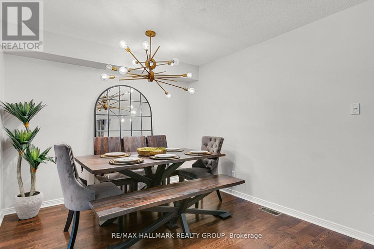 28990244/31-saddlesmith-circle/emerald-meadowstrailwest/ottawa/ontario/K2M2Y8_8