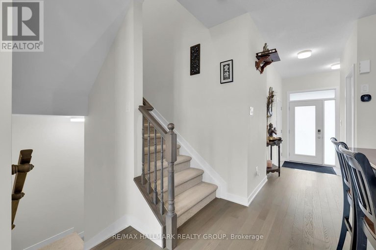29156490/1076-curraglass-walk/stittsville-north/ottawa/ontario/K2S3A3_28