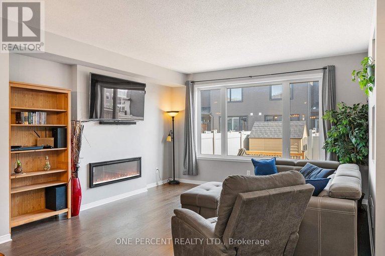 29592199/910-paseana-place/emerald-meadowstrailwest/ottawa/ontario/K2V0P4_14