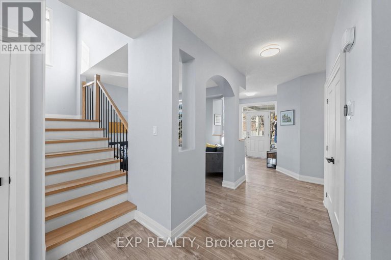 29385318/117-joshua-street/mer-bleuebradley-estatesanderson-park/ottawa/ontario/K1W0A4_19