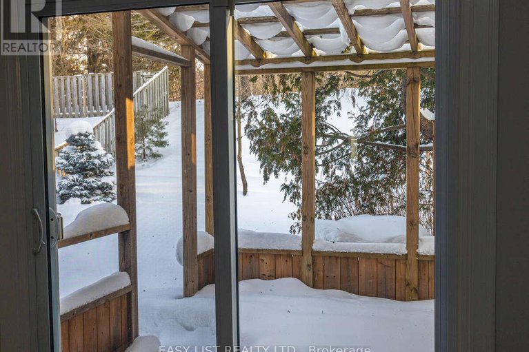 29386646/73-hobart-crescent/sheahan-estatestrend-village/ottawa/ontario/K2H5S3_11