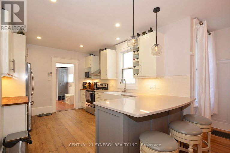 28811238/47-roslyn-avenue/old-ottawa-south/ottawa/ontario/K1S4W2_18