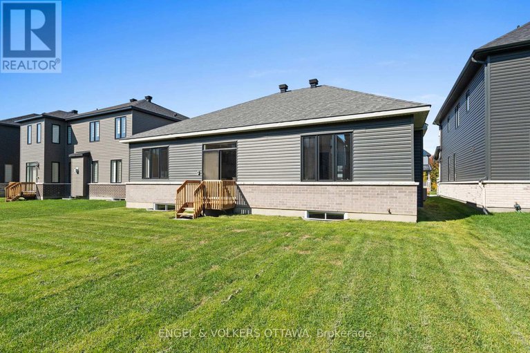 28326544/119-darleux-place/mahogany-community/ottawa/ontario/K4M0M7_34