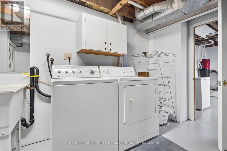 29578731/1989-michigan-avenue/urbandale-acres/ottawa/ontario/K1H6Y1_38