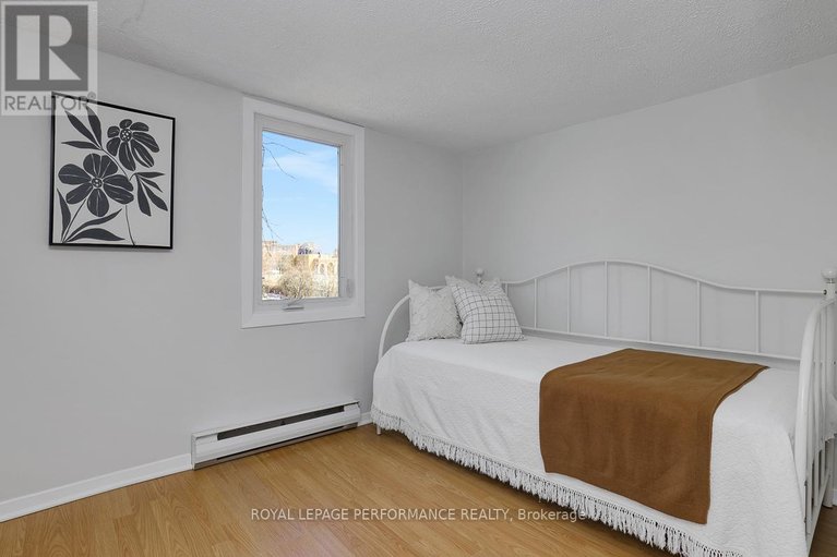 29581422/1141-north-river-road/overbrook/ottawa/ontario/K1K3W4_28