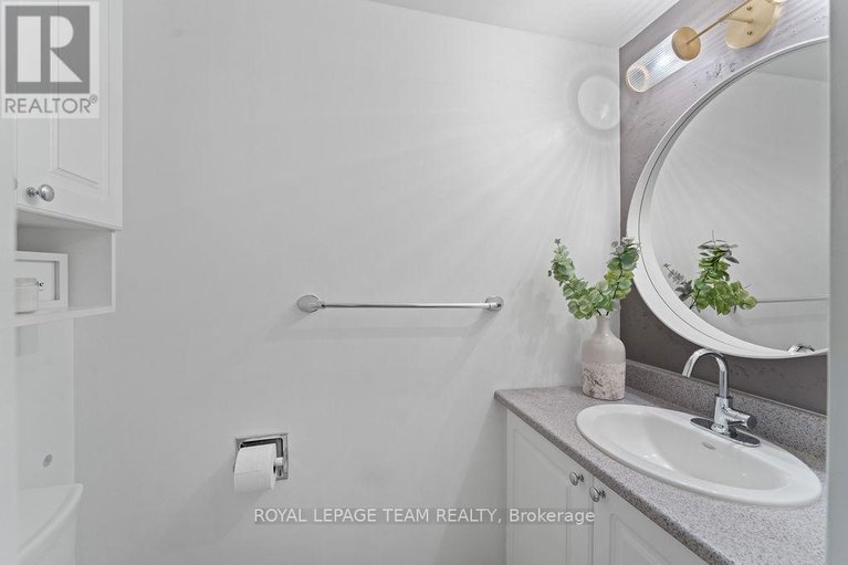 29371239/212-316-savard-avenue/vanier/ottawa/ontario/K1L7S2_24