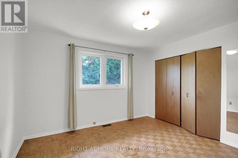 28631481/2257-prospect-avenue/alta-vista/ottawa/ontario/K1H7G2_20