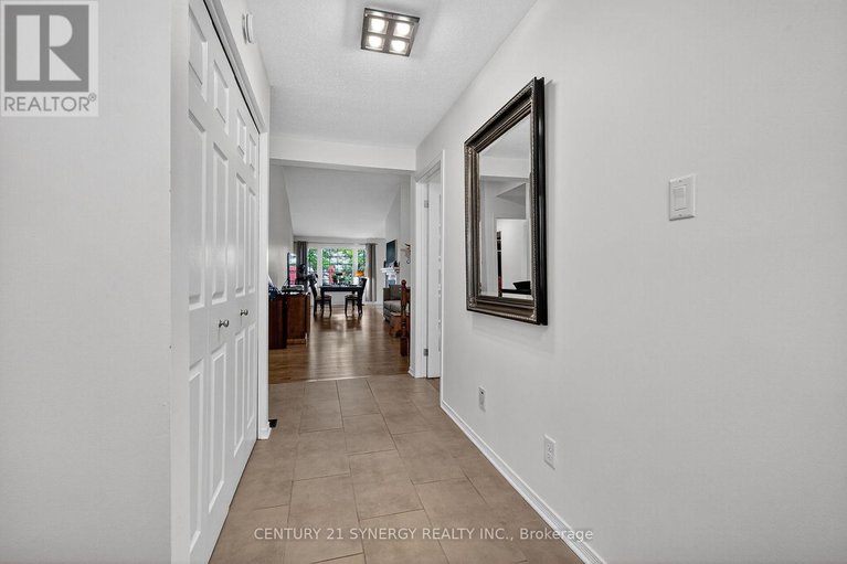 28935783/47-18-oyster-bay-court/stittsville-central/ottawa/ontario/K2S1H3_6