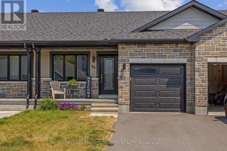 28828462/29-morgan-clouthier-way/arnprior/arnprior/ontario/K7S0H9_1