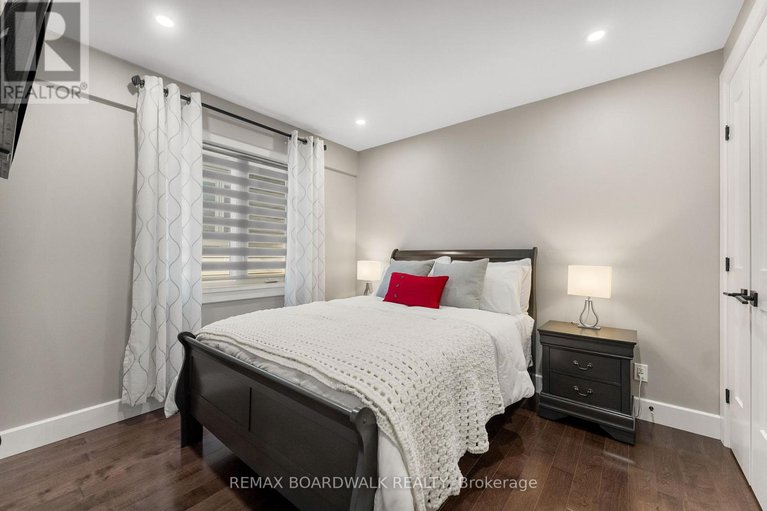 29449584/1813-elmridge-drive/beacon-hill-south/ottawa/ontario/K1J6S3_26