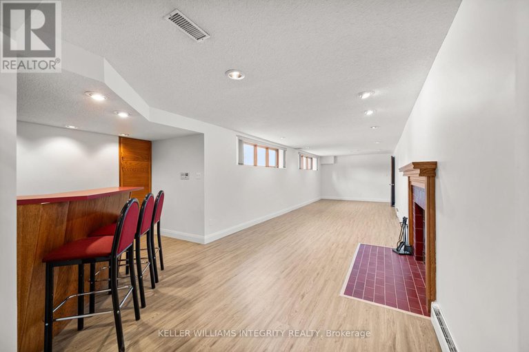 28227468/108-margaret-anne-drive/huntley-ward-south-east/ottawa/ontario/K0A1L0_37