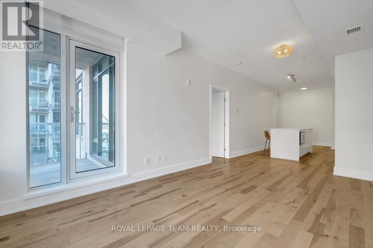 29161779/309-108-richmond-road/westborohampton-park/ottawa/ontario/K1Z0B3_13