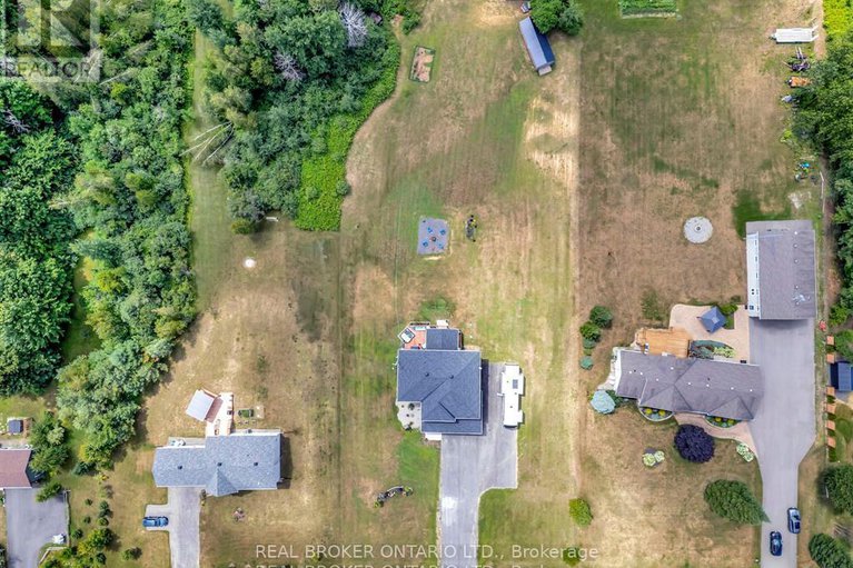 29099863/114-smith-road/north-grenville-twp-kemptville-south/north-grenville/ontario/K0G1T0_50