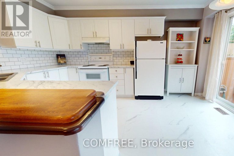 28797626/1315-silvestri-crescent/carson-grove/ottawa/ontario/K1J1E8_9