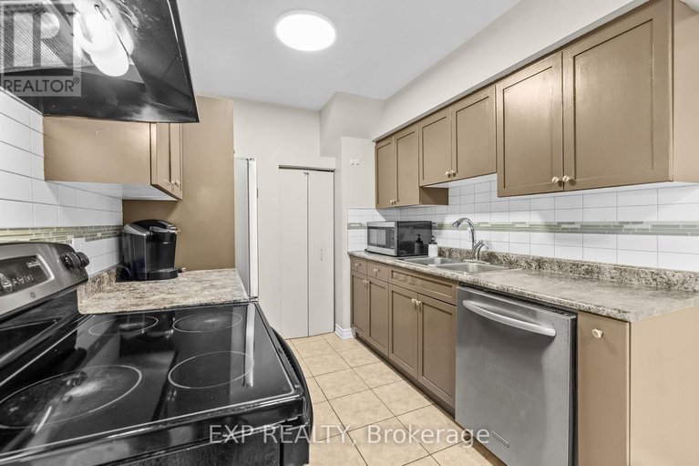 29657296/i-5-banner-road/sheahan-estatestrend-village/ottawa/ontario/K2H8T3_9