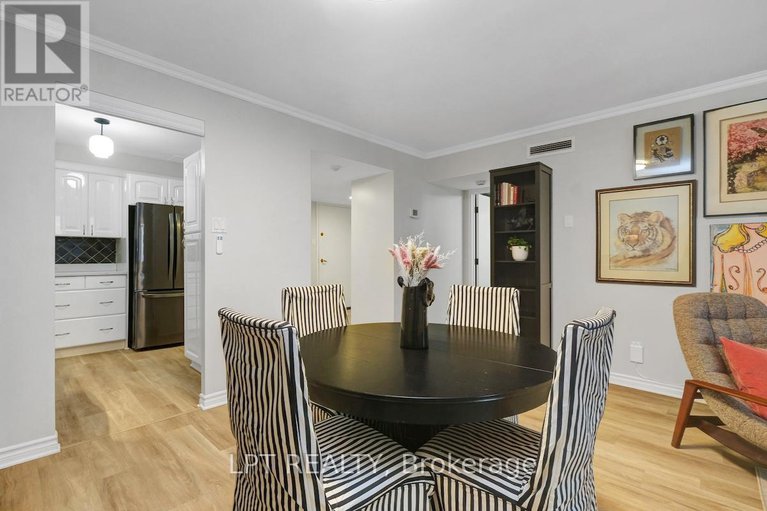 28725974/ph3-18-nepean-street/ottawa-centre/ottawa/ontario/K2P2L2_15