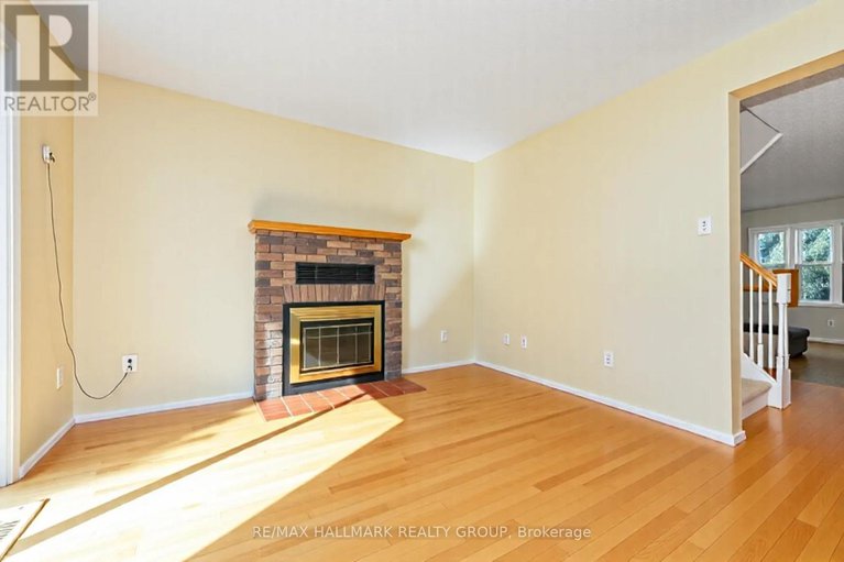 28847382/1414-eastcliffe-way/pineview/ottawa/ontario/K1B5H6_14