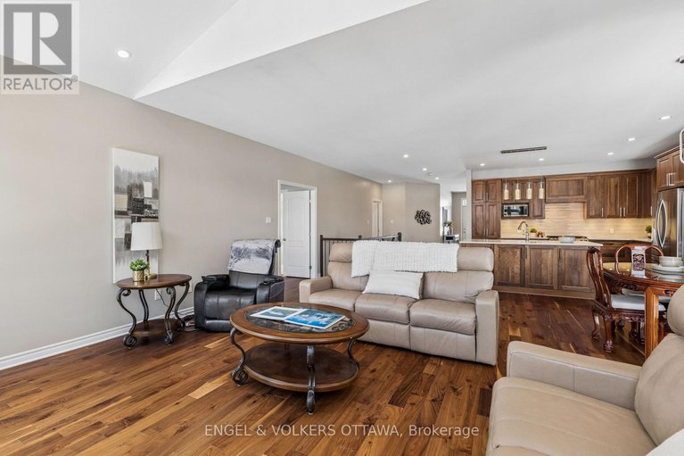 29492071/865-tewin-circle/camelot/ottawa/ontario/K4A1K1_14